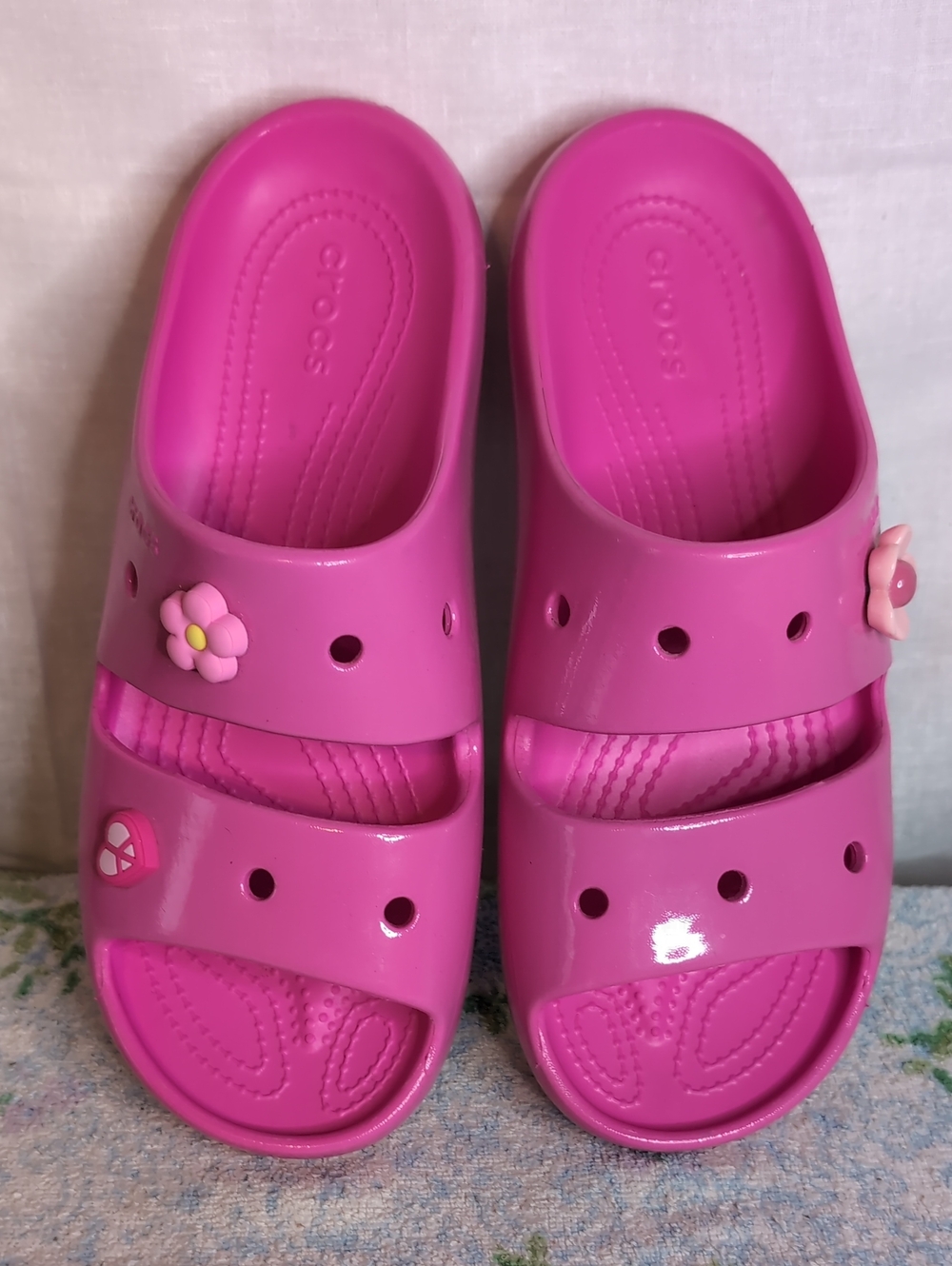 Crocs Classic Sandal 2.0 Glossy Pink womens 9 - Picture 5 of 8